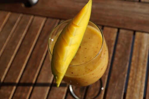 smoothie mango eat drink glass yellow food